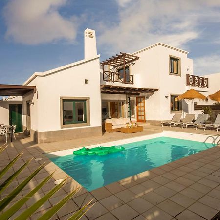 Playa Blanca Beach Mate Exterior photo